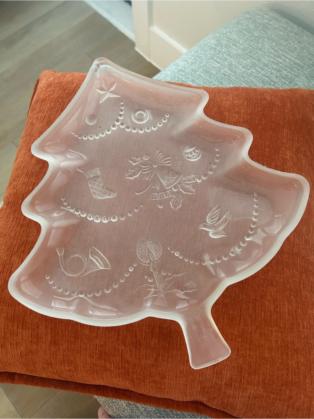 Mikasa Clear Frosted Glass Christmas Tree Serving Platter Mikasa